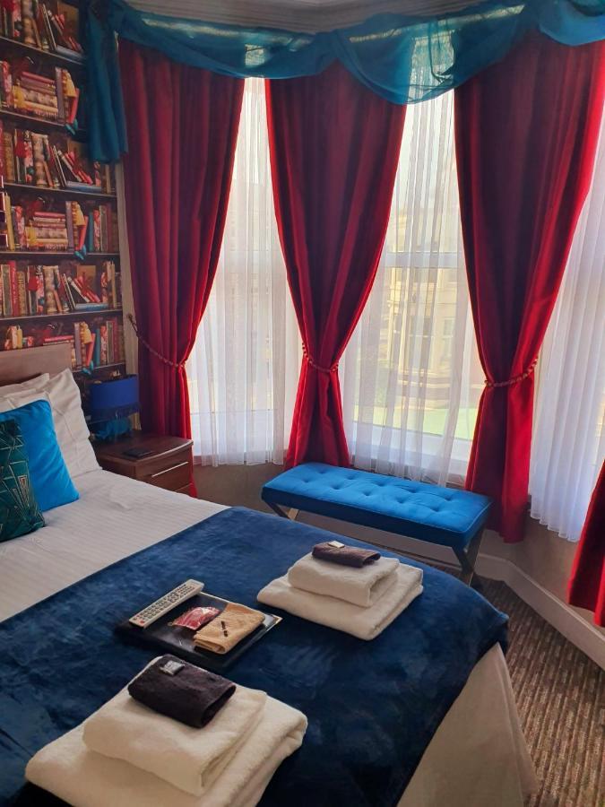 Gabrielles Bed and Breakfast Blackpool Exteriör bild